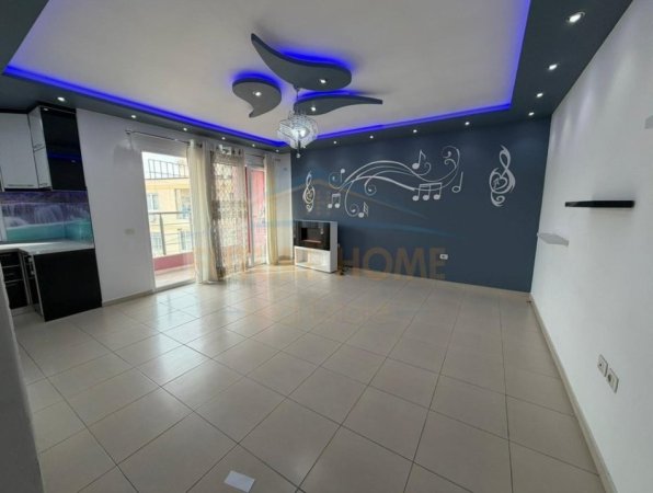 Tirane, shitet apartament 2+1 Kati 8, 89 m² 130.000 € (Unaza e Re.)