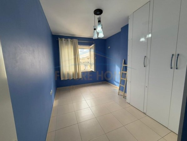 Tirane, shitet apartament 2+1 Kati 8, 89 m² 130.000 € (Unaza e Re.)