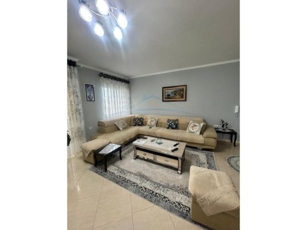 Tirane, shitet apartament 2+1 Kati 3, 177 m² 212.000 € (Rruga e Dajtit)