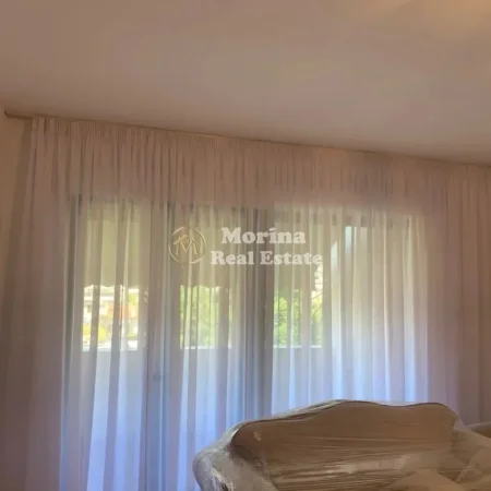 Tirane, jepet me qera apartament 3+1 Kati 3, 170 m² 2.000 € (Blloku)