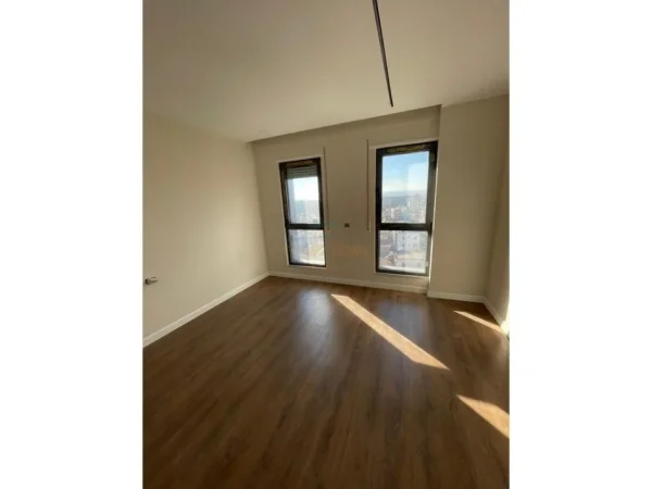 Tirane, shitet apartament 2+1+Ballkon Kati 8, 104 m² 205.000 € (Jordan Misja)