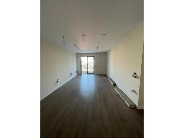 Tirane, shitet apartament 2+1+Ballkon Kati 8, 104 m² 205.000 € (Jordan Misja)