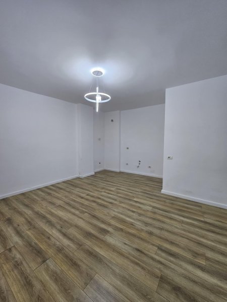 Tirane, shitet apartament 2+1+Aneks+Ballkon Kati 3, 77 m² 120.000 € 