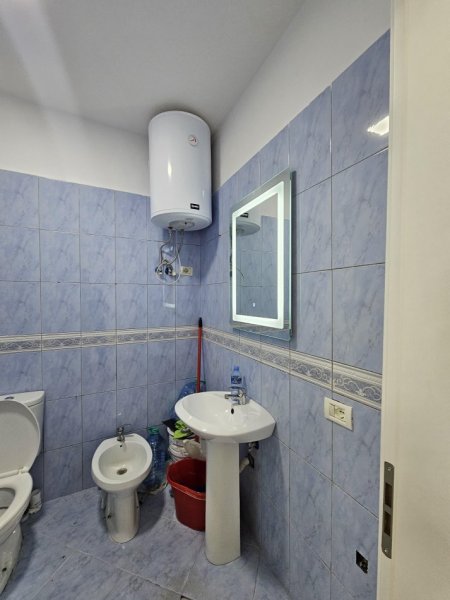 Tirane, shitet apartament 2+1+Aneks+Ballkon Kati 3, 77 m² 120.000 € 