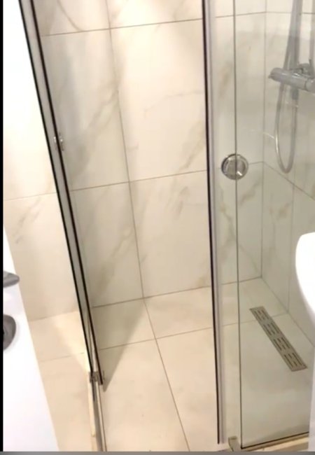 Tirane, jepet me qera apartament 1+1+Ballkon Kati 8, 65 m² 500 € (rruga sabaudin gabrani)