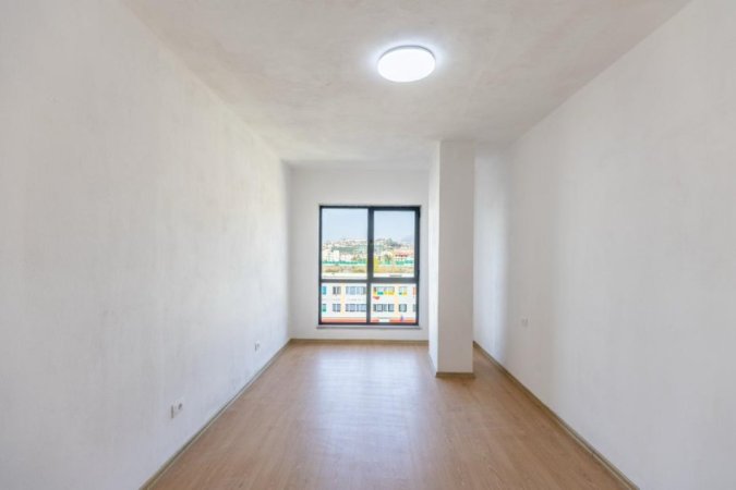 Tirane, jepet me qera apartament 2+1+Ballkon Kati 3, 90 m² 420 € (rruga 5 maji)