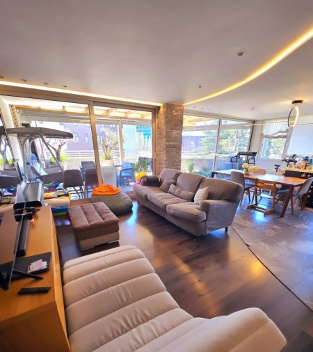 Tirane, shitet apartament 2+1 , 200 m² 449.000 € 