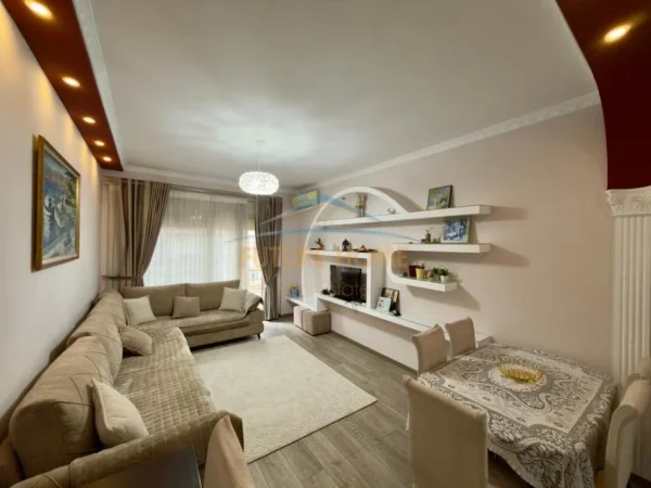 Tirane, jepet me qera apartament 1+1 Kati 5, 74 m² 600 € (Don Bosko , Vizion Plus)