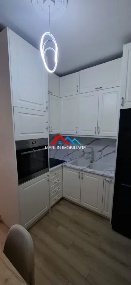 Tirane, jepet me qera apartament 1+1+Ballkon Kati 0, 58 m² 570 € (RRUGA RRAPO HEKALI,KODRA E DIELLIT)