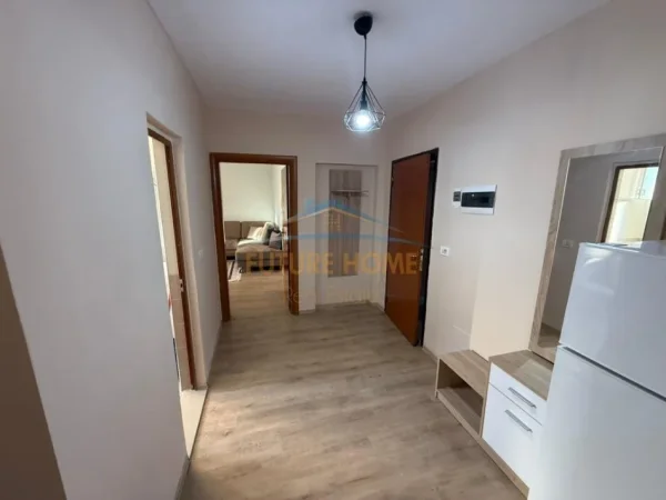 Tirane, jepet me qera apartament 2+1 Kati 2, 69 m² 565 € (tregu elektrik)