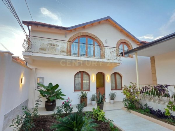 Tirane, jepet me qera Vile 2 Katshe , 1.500 € 