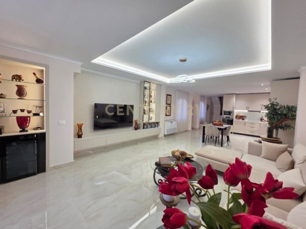 Tirane, jepet me qera Vile 2 Katshe , 1.500 € 