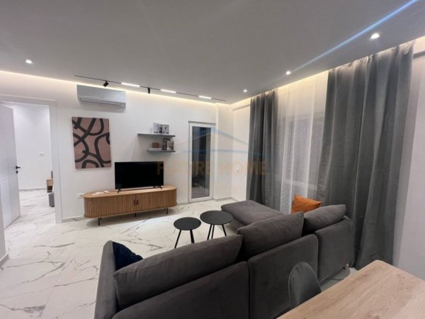 Tirane, jepet me qera apartament 1+1+Ballkon Kati 6, 66 m² 800 € (Zogu i Zi, Tirane)