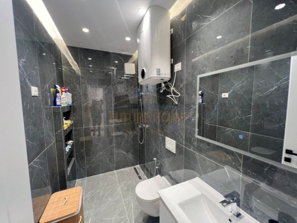 Tirane, jepet me qera apartament 1+1+Ballkon Kati 6, 66 m² 800 € (Zogu i Zi, Tirane)