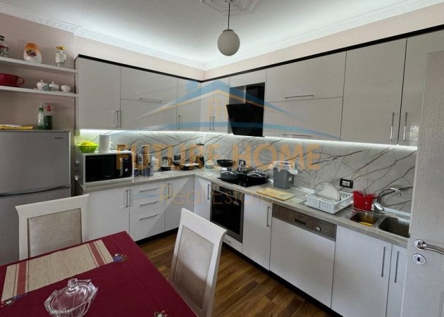 Tirane, jepet me qera apartament 1+1 Kati 6, 66 m² 680 € (rruga e elbasanit)