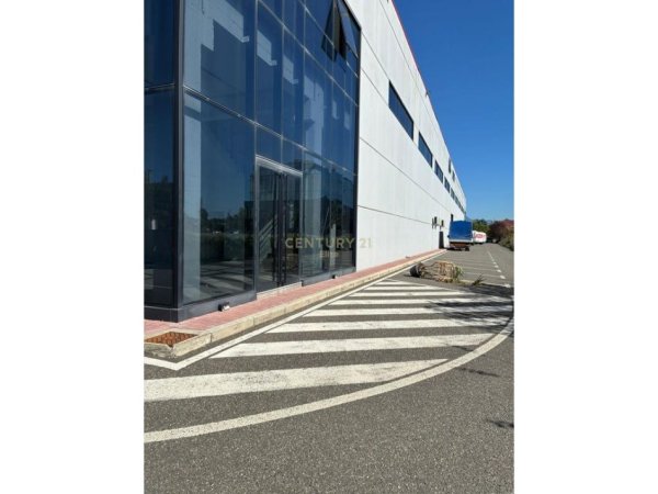 Tirane, jepet me qera zyre Kati 0, 300 m² 1.500 € (Autostrada Tirane Durres)
