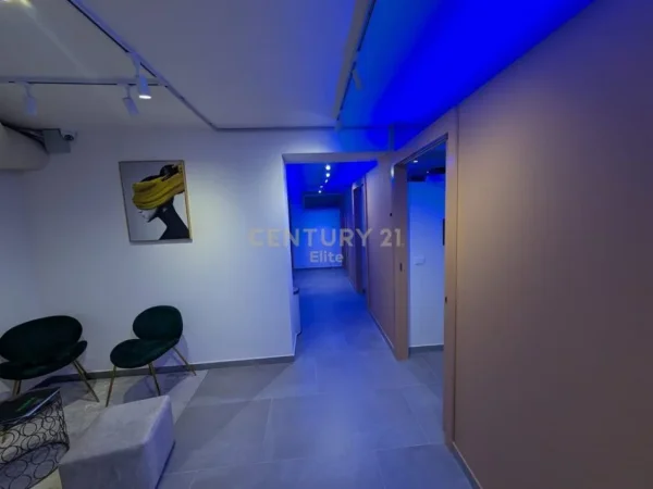 Tirane, jepet me qera ambjent biznesi Kati 0, 156 m² 1.799 € (Tirana e re)