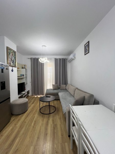 Tirane, jepet me qera apartament 1+1+Ballkon Kati 4, 69 m² 600 € (Simon Gjoni)