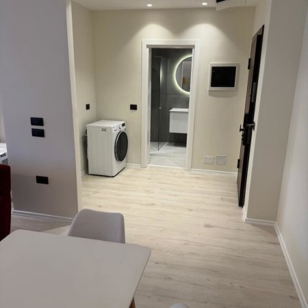 Tirane, jepet me qera apartament 1+1+Ballkon Kati 3, 850 € 