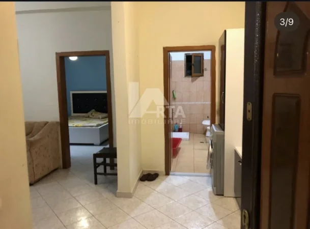 Fier, jepet me qera apartament 1+1+Ballkon Kati 7, 65 m² 220 € (Lagja Apollonia)