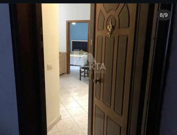 Fier, jepet me qera apartament 1+1+Ballkon Kati 7, 65 m² 220 € (Lagja Apollonia)