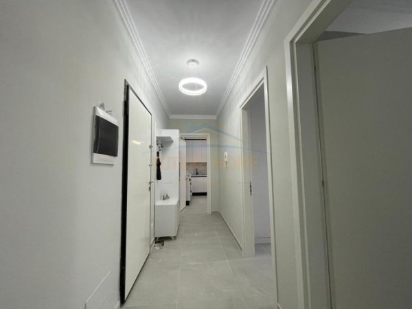 Tirane, jepet me qera apartament 2+1+Ballkon Kati 6, 97 m² 550 € (QTU)