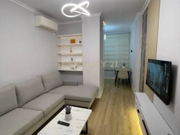 Tirane, jepet me qera apartament 1+1 Kati 2, 56 m² 600 € (kodra e diellit)