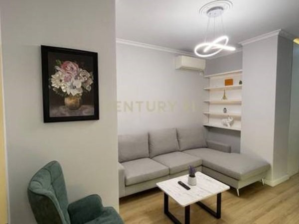 Tirane, jepet me qera apartament 1+1 Kati 2, 56 m² 600 € (kodra e diellit)