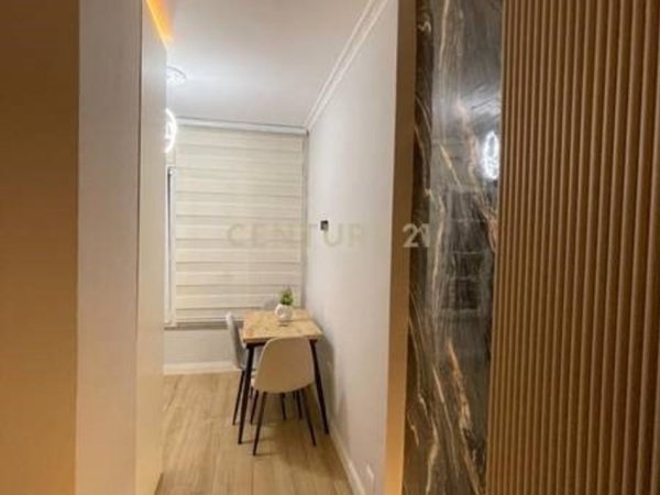 Tirane, jepet me qera apartament 1+1 Kati 2, 56 m² 600 € (kodra e diellit)