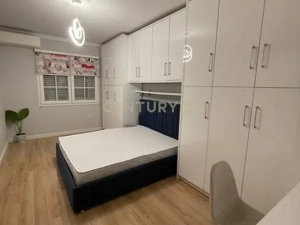 Tirane, jepet me qera apartament 1+1 Kati 2, 56 m² 600 € (kodra e diellit)