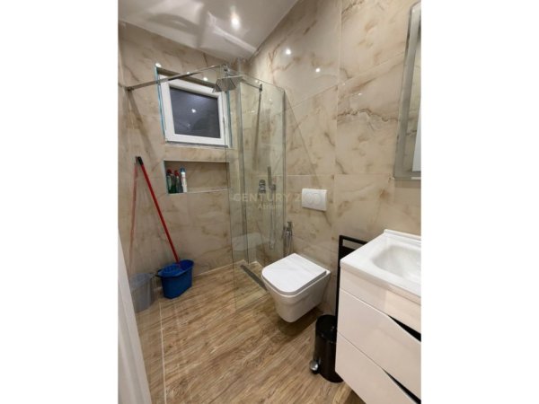 Tirane, jepet me qera apartament 1+1 Kati 1, 45 m² 500 € (oxhaku)