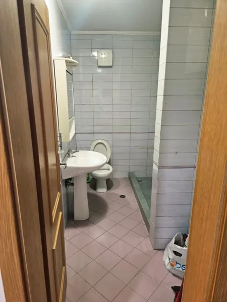 Tirane, shitet apartament 2+1+Ballkon , 103 m² 247.420 € (Zogu i Zi)