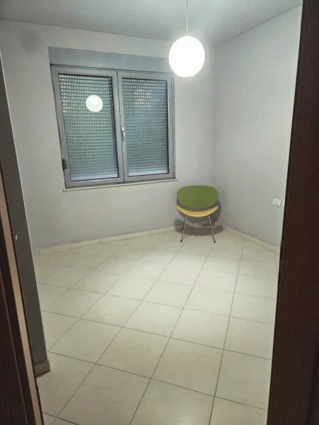 Tirane, shitet apartament 2+1+Ballkon , 103 m² 247.420 € (Zogu i Zi)