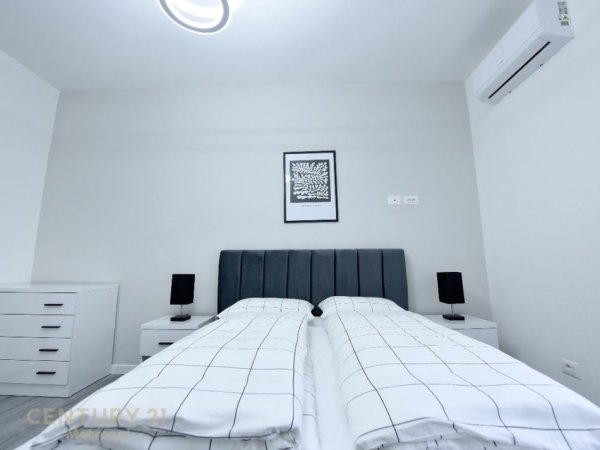 Tirane, jepet me qera apartament 1+1+Ballkon Kati 3, 70 m² 500 € (mihal grameno shkolla baletit)