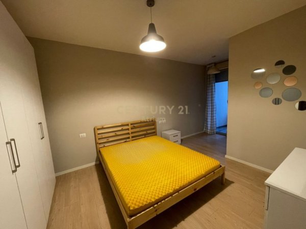 Tirane, jepet me qera apartament 1+1+Ballkon Kati 2, 70 m² 640 € (materniteti ri)