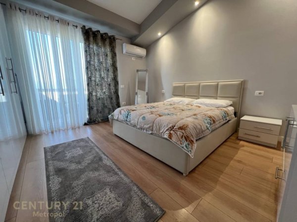 Tirane, jepet me qera apartament 2+1+Ballkon Kati 6, 78 m² 625 € (kodra e diellit)