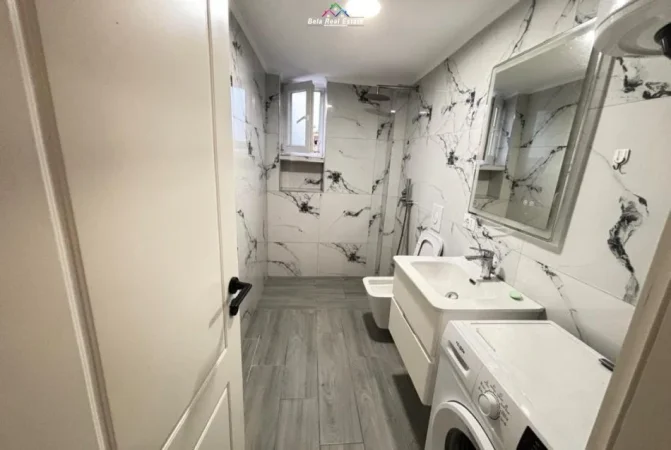 Tirane, jepet me qera apartament 2+1 Kati 3, 80 m² 600 € (Harry Fultz)