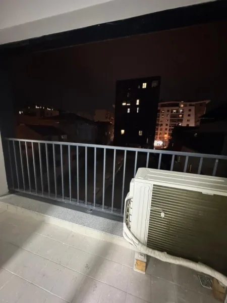 Tirane, jepet me qera apartament 1+1 Kati 2, 70 m² 400 € (5 Maji)