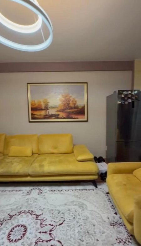 Tirane, jepet me qera apartament 2+1+Ballkon Kati 2, 95 m² 850 € (Rruga e Durrësit)