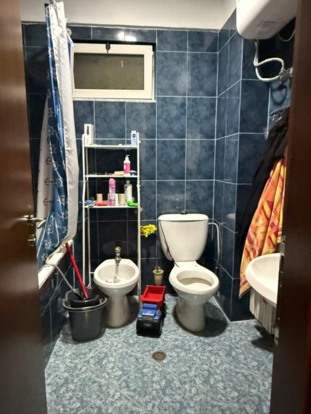 Tirane, jepet me qera apartament 2+1+Ballkon Kati 2, 95 m² 850 € (Rruga e Durrësit)