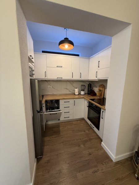 Tirane, jepet me qera Vile 3+1+Ballkon Kati 0, 130 m² 1.000 €