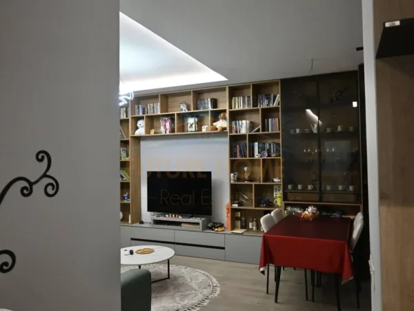 Tirane, shes apartament 2+1 , 107 m² 215.000 € 