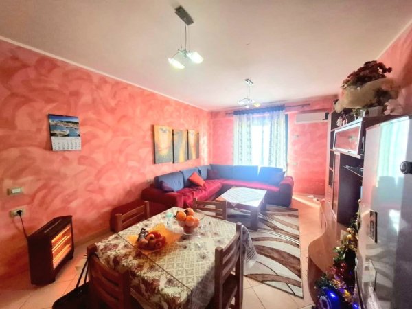 Vlore, shitet apartament 1+1 Kati 3, 95.000 € 