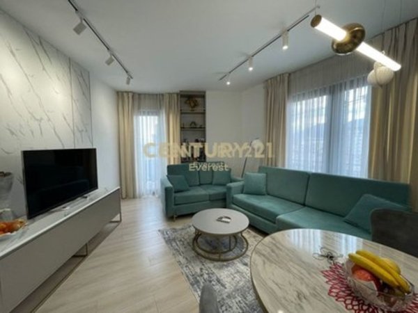 Tirane, jepet me qera apartament 1+1 Kati 8, 70 m² 900 € 