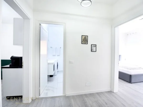 Tirane, jepet me qera apartament 1+1 Kati 3, 70 m² 500 € 