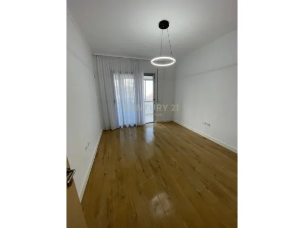 Tirane, shes apartament 2+1 Kati 8, 98 m² 153.000 € 