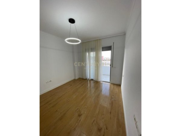 Tirane, shes apartament 2+1 Kati 8, 98 m² 153.000 € 