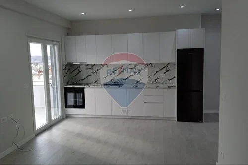 Tirane, jepet me qera apartament 1+1 Kati 2, 75 m² 400 € 