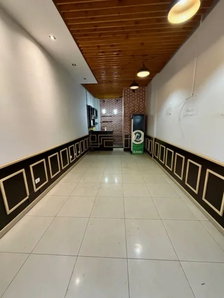 Tirane, shitet dyqan Kati 0, 37 m² 75.000 € (3 Deshmoret)