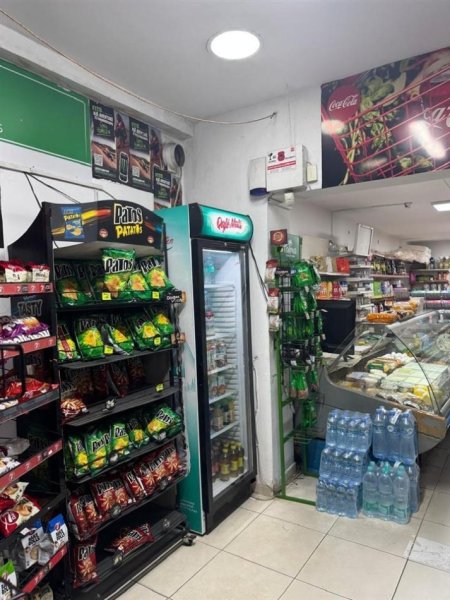 Tirane, shes Shes biznesin Market - Vorri Bom, Tirane 15.000 €